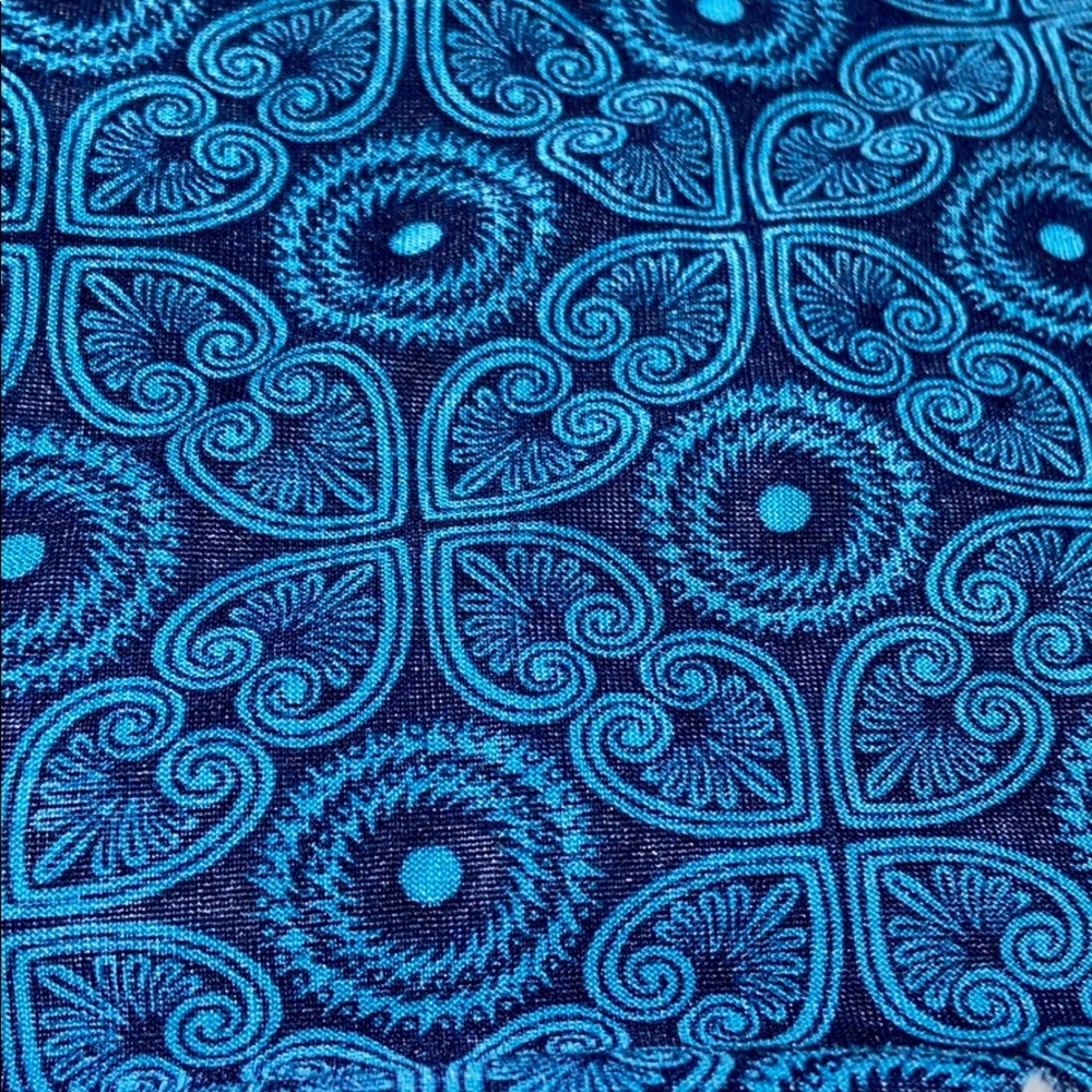 tee - Picture 2 of 2